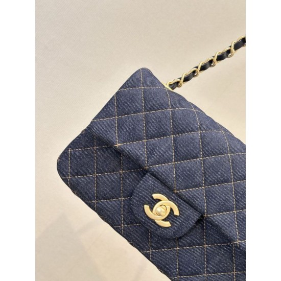 Replica di lusso Borsa a tracolla Chanel mini flap denim trapuntato A69900 blu Imitazioni Cloni Borsa a tracolla Chanel mini flap denim trapuntato A69900 blu firmate