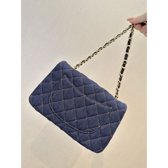 Replica di lusso Borsa a tracolla Chanel mini flap denim trapuntato A69900 blu Imitazioni Cloni Borsa a tracolla Chanel mini flap denim trapuntato A69900 blu firmate