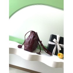 Borsa a secchiello trapuntata con coulisse Chanel AS5227 bordeaux Borsa a secchiello trapuntata con coulisse Chanel AS5227 bordeaux