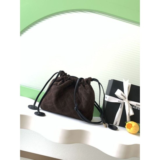 Replica di lusso Imitazioni borse griffate a secchiello/hobo Chanel trapuntata con coulisse scamosciata AS5227 Caffè Imitazioni Cloni Imitazioni borse griffate a secchiello/hobo Chanel trapuntata con coulisse scamosciata AS5227 Caffè firmate