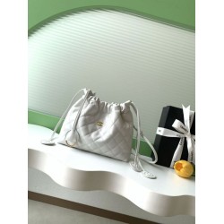 Borsa a secchiello trapuntata con coulisse Chanel AS5227 bianco