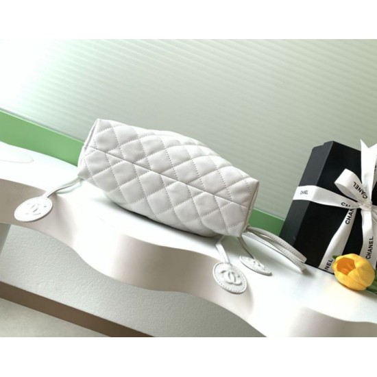Replica di lusso Borsa a secchiello trapuntata con coulisse Chanel AS5227 bianco Imitazioni Cloni Borsa a secchiello trapuntata con coulisse Chanel AS5227 bianco firmate