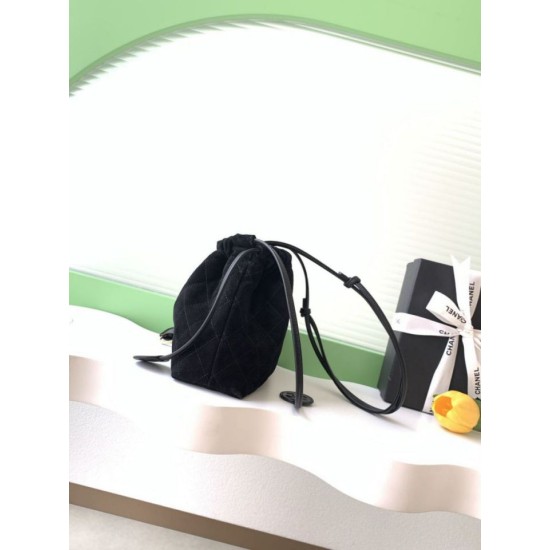 Replica di lusso Borsa a secchiello/hobo Chanel trapuntata con coulisse scamosciata AS5227 Nero Imitazioni Cloni Borsa a secchiello/hobo Chanel trapuntata con coulisse scamosciata AS5227 Nero firmate