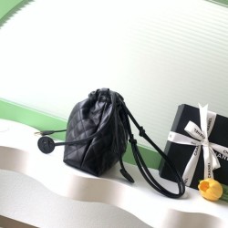 Replica di lusso Imitazioni borse griffate a secchiello trapuntata con coulisse Chanel AS5227 Nero Imitazioni Cloni Imitazioni borse griffate a secchiello trapuntata con coulisse Chanel AS5227 Nero firmate
