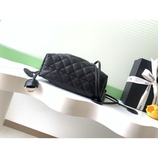 Replica di lusso Imitazioni borse griffate a secchiello trapuntata con coulisse Chanel AS5227 Nero Imitazioni Cloni Imitazioni borse griffate a secchiello trapuntata con coulisse Chanel AS5227 Nero firmate