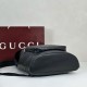 Replica di lusso Zaino medio da uomo Gucci con emblema GG 854750 Nero Imitazioni Cloni Zaino medio da uomo Gucci con emblema GG 854750 Nero firmate
