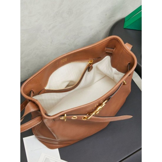 Replica di lusso Borsa a secchiello a tracolla Miu Miu Aventure nappa 5BE101 Marrone Imitazioni Cloni Borsa a secchiello a tracolla Miu Miu Aventure nappa 5BE101 Marrone firmate