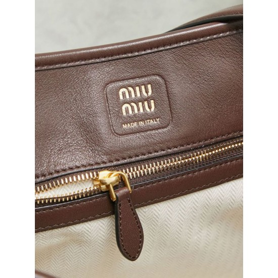 Replica di lusso Borsa a secchiello a tracolla Miu Miu Aventure nappa 5BE101 Caffè Imitazioni Cloni Borsa a secchiello a tracolla Miu Miu Aventure nappa 5BE101 Caffè firmate