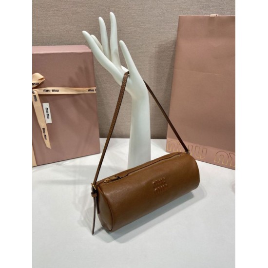 Replica di lusso Pochette compatta in nappa Miu Miu 5NE851 Marrone Imitazioni Cloni Pochette compatta in nappa Miu Miu 5NE851 Marrone firmate