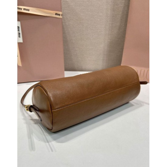 Replica di lusso Pochette compatta in nappa Miu Miu 5NE851 Marrone Imitazioni Cloni Pochette compatta in nappa Miu Miu 5NE851 Marrone firmate