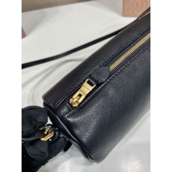 Cloni Pochette compatta in nappa Miu Miu 5NE851 Nero firmate