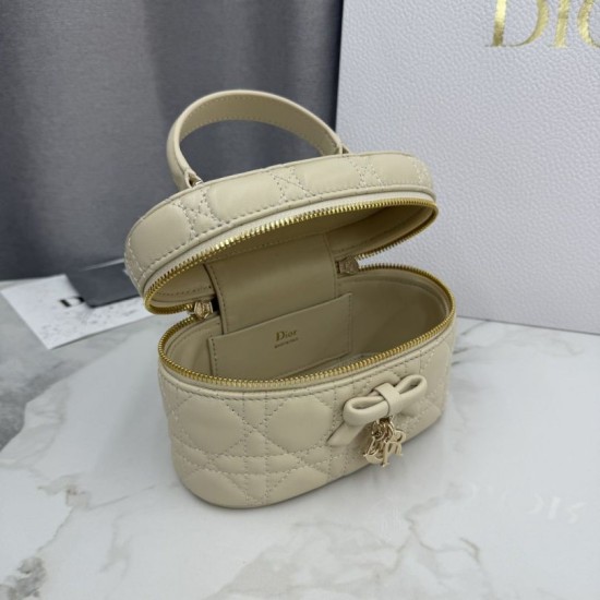 Replica di lusso Beauty case Dior Lady Dior Micro Albicocca Imitazioni Cloni Beauty case Dior Lady Dior Micro Albicocca firmate