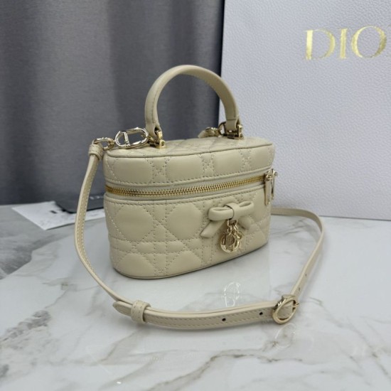 Replica di lusso Beauty case Dior Lady Dior Micro Albicocca Imitazioni Cloni Beauty case Dior Lady Dior Micro Albicocca firmate
