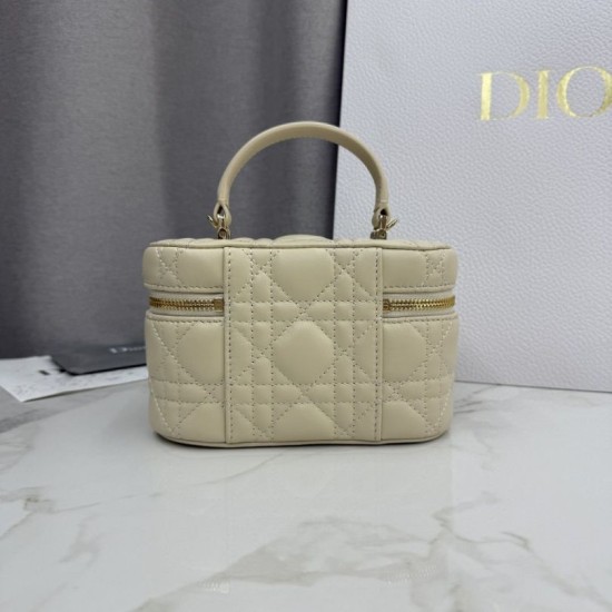 Replica di lusso Beauty case Dior Lady Dior Micro Albicocca Imitazioni Cloni Beauty case Dior Lady Dior Micro Albicocca firmate