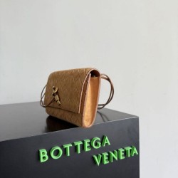 Pochette Bottega Veneta Andiamo scamosciata Marrone Pochette Bottega Veneta Andiamo scamosciata Marrone