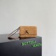 Replica di lusso Pochette Bottega Veneta Andiamo scamosciata Marrone Imitazioni Cloni Pochette Bottega Veneta Andiamo scamosciata Marrone firmate