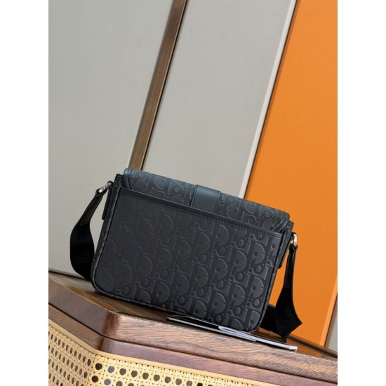 Replica di lusso Borse Firmate a tracolla Dior Trek Uomo Dior Oblique nylon nero Imitazioni Cloni Borse Firmate Replica a tracolla Dior Trek Uomo Dior Oblique nylon nero firmate
