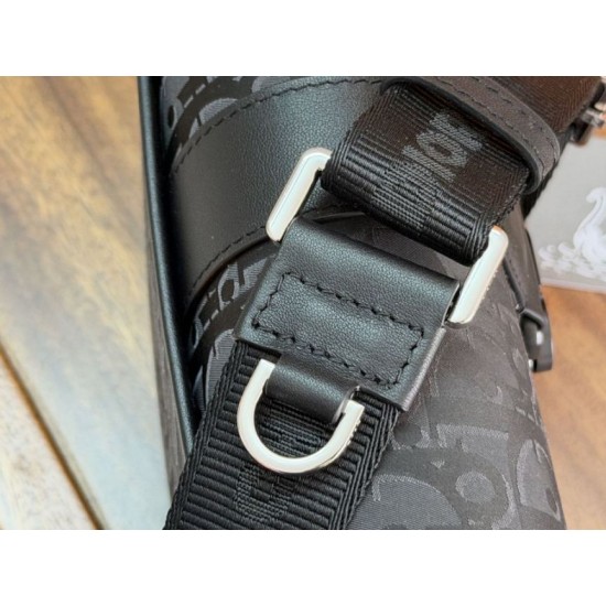 Replica di lusso Borse Firmate a tracolla Dior Trek Uomo Dior Oblique nylon nero Imitazioni Cloni Borse Firmate Replica a tracolla Dior Trek Uomo Dior Oblique nylon nero firmate