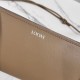 Replica di lusso Borsa Loewe Joya Pouch Nappa marrone Imitazioni Cloni Borsa Loewe Joya Pouch Nappa marrone firmate