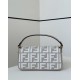 Replica di lusso Borse a tracolla classica Fendi Baguette FF ricamato grigio Imitazioni Cloni Borse Replica a tracolla classica Fendi Baguette FF ricamato grigio firmate