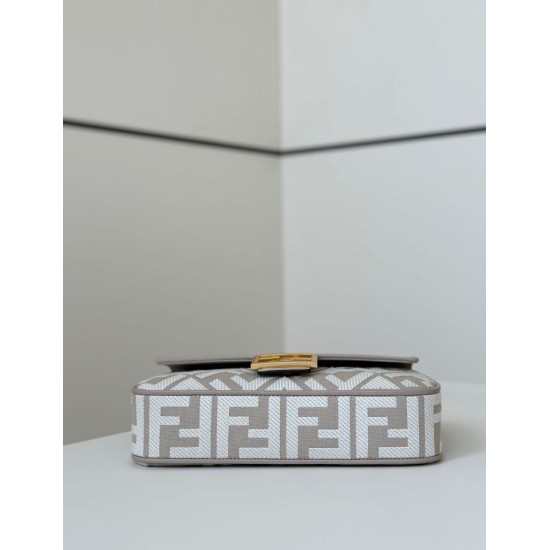 Replica di lusso Borse a tracolla classica Fendi Baguette FF ricamato grigio Imitazioni Cloni Borse Replica a tracolla classica Fendi Baguette FF ricamato grigio firmate