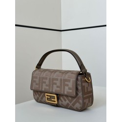 Borse a tracolla classica Fendi Baguette FF ricamato marrone Borse a tracolla classica Fendi Baguette FF ricamato marrone