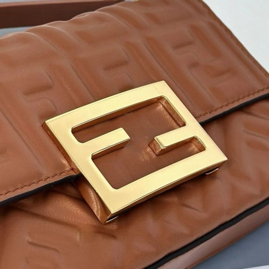 Replica di lusso Borse Firmate Fendi Baguette con manico superiore e logo FF impresso marrone Imitazioni Cloni Borse Firmate Replica Fendi Baguette con manico superiore e logo FF impresso marrone firmate