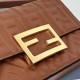 Replica di lusso Borse Firmate Fendi Baguette con manico superiore e logo FF impresso marrone Imitazioni Cloni Borse Firmate Replica Fendi Baguette con manico superiore e logo FF impresso marrone firmate