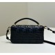 Replica di lusso Borsa 1:1 Fendi Baguette con manico superiore e logo FF impresso Nero Imitazioni Cloni Borsa Replica Fendi Baguette con manico superiore e logo FF impresso Nero firmate