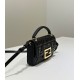 Replica di lusso Borsa 1:1 Fendi Baguette con manico superiore e logo FF impresso Nero Imitazioni Cloni Borsa Replica Fendi Baguette con manico superiore e logo FF impresso Nero firmate