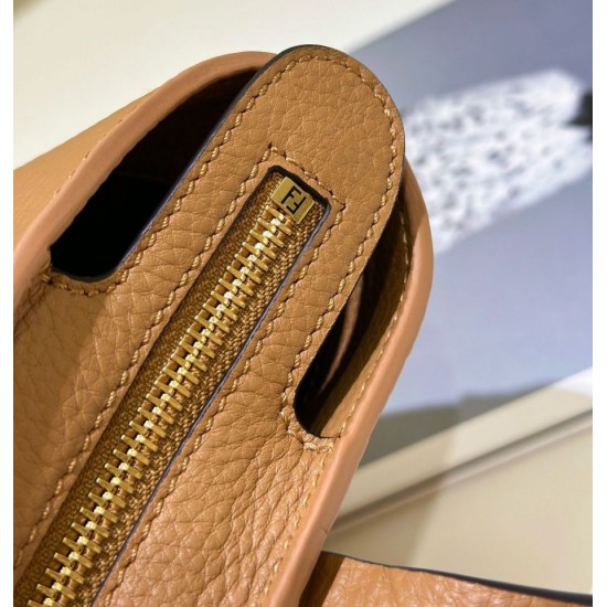 Replica Borse tote Fendi Roll Mini Selleria Marrone firmate