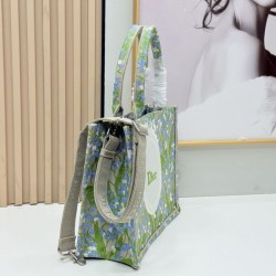 Replica di lusso Borsa 1:1 Dior Book Tote piccola/media/grande con motivo mughetto Verde Imitazioni Cloni Borsa Replica Dior Book Tote piccola/media/grande con motivo mughetto Verde firmate
