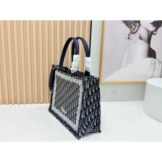 Replica di lusso Borse tote Dior Book con ricami e cornice in pizzo bianco Nero Imitazioni Cloni Borse Replica tote Dior Book con ricami e cornice in pizzo bianco Nero firmate