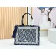 Replica di lusso Borse tote Dior Book con ricami e cornice in pizzo bianco Nero Imitazioni Cloni Borse Replica tote Dior Book con ricami e cornice in pizzo bianco Nero firmate