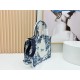Replica di lusso Imitazioni borse griffate Dior Book Tote piccola/media/grande con ricamo Toile de Jouy blu/bianco Imitazioni Cloni Imitazioni borse griffate Dior Book Tote piccola/media/grande con ricamo Toile de Jouy blu/bianco firmate