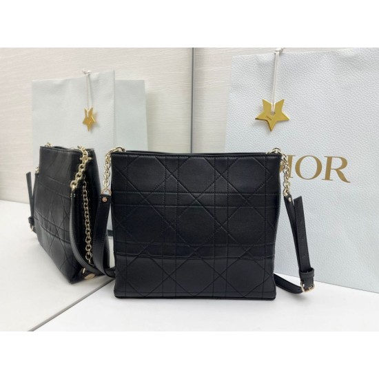 Replica di lusso Borsa Dior Trianon con catena nera Imitazioni Cloni Borsa Dior Trianon con catena nera firmate