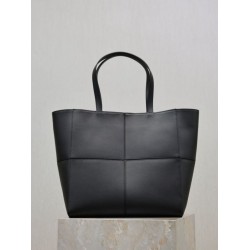 Borse tote YSL Saint Laurent Carré Nera