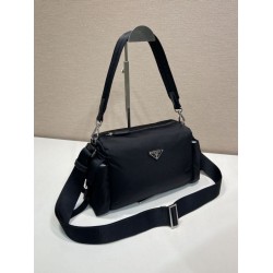 Borsa a tracolla Prada da uomo nylon/saffiano nera Borsa a tracolla Prada da uomo nylon/saffiano nera