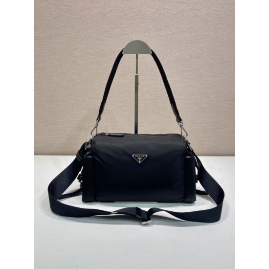 Replica di lusso Borsa a tracolla Prada da uomo nylon/saffiano nera Imitazioni Replica Perfetta Borsa a tracolla Prada da uomo nylon/saffiano nera firmate