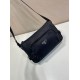 Replica di lusso Borsa a tracolla da uomo Prada nylon/saffiano 2VH192 Nero Imitazioni Cloni Borsa a tracolla da uomo Prada nylon/saffiano 2VH192 Nero firmate