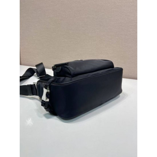 Replica di lusso Borsa a tracolla da uomo Prada nylon/saffiano 2VH192 Nero Imitazioni Cloni Borsa a tracolla da uomo Prada nylon/saffiano 2VH192 Nero firmate