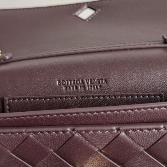Replica di lusso Borsa a tracolla Andiamo di Bottega Veneta su catena Borgogna Imitazioni Cloni Borsa a tracolla Andiamo di Bottega Veneta su catena Borgogna firmate