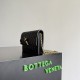 Replica di lusso Borsa a tracolla Andiamo di Bottega Veneta su catena Nero Imitazioni Cloni Borsa a tracolla Andiamo di Bottega Veneta su catena Nero firmate