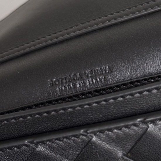 Replica di lusso Borsa a tracolla Andiamo di Bottega Veneta su catena Nero Imitazioni Cloni Borsa a tracolla Andiamo di Bottega Veneta su catena Nero firmate