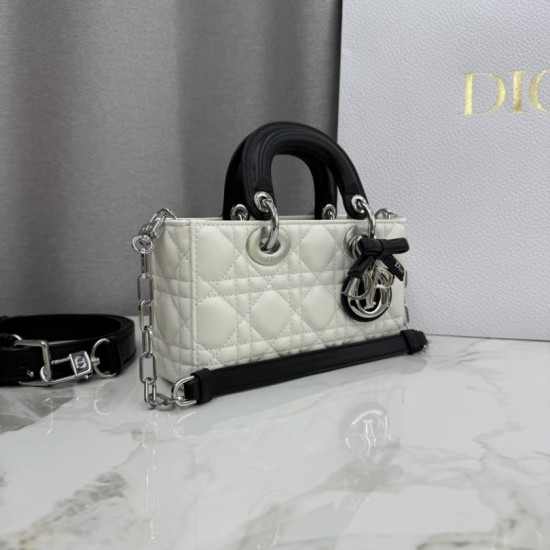 Replica di lusso Borsa 1:1 Dior Lady D-Joy Micro Bag Latte Cannage in pelle di agnello bianca Imitazioni Cloni Borsa Replica Dior Lady D-Joy Micro Bag Latte Cannage in pelle di agnello bianca firmate
