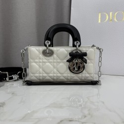 Borsa Dior Lady D-Joy Micro Bag Latte Cannage in pelle di agnello bianca
