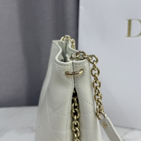 Replica di lusso Borsa Dior Trianon con catena agnello piatta Macrocannage Bianco Imitazioni Cloni Borsa Dior Trianon con catena agnello piatta Macrocannage Bianco firmate
