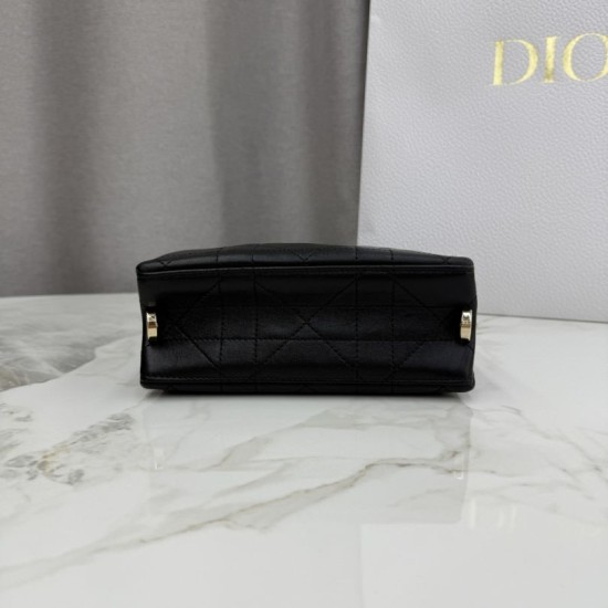 Cloni Borsa Dior Trianon con catena agnello piatta Macrocannage Nero firmate