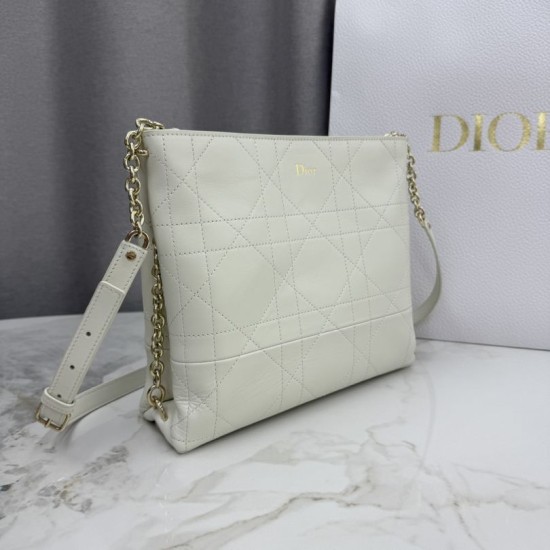Replica di lusso Borse Dior Trianon con catena piatta macrocannage bianca Imitazioni Cloni Borse Dior Trianon con catena piatta macrocannage bianca firmate
