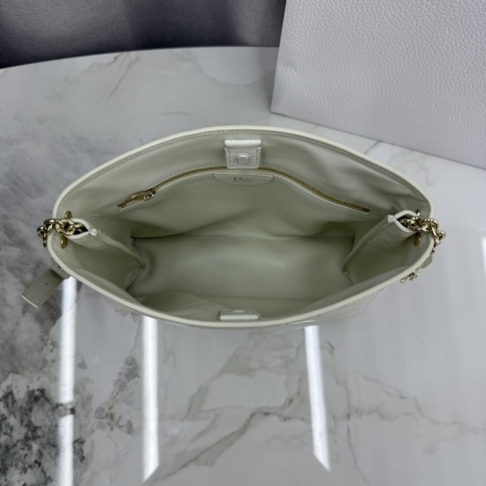 Replica di lusso Borse Dior Trianon con catena piatta macrocannage bianca Imitazioni Cloni Borse Dior Trianon con catena piatta macrocannage bianca firmate